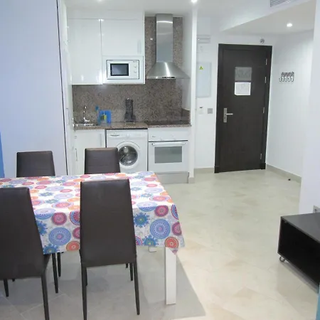 Cala Azul מלון דירות 2*